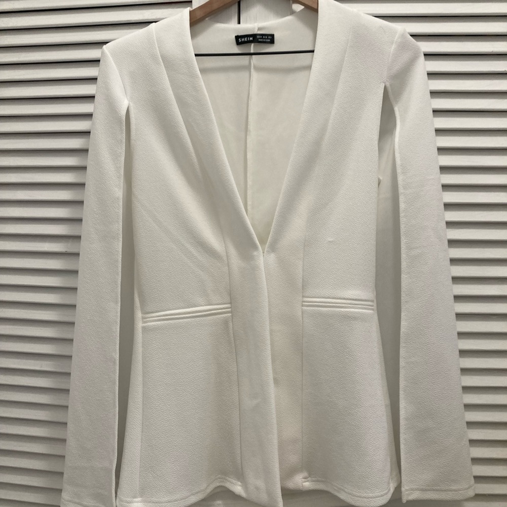 Cape blazer size medium white with eye hook closure